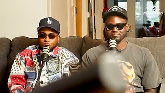 Curlyrican Se Fait Baiser Intensément Pendant Une Interview En Podcast